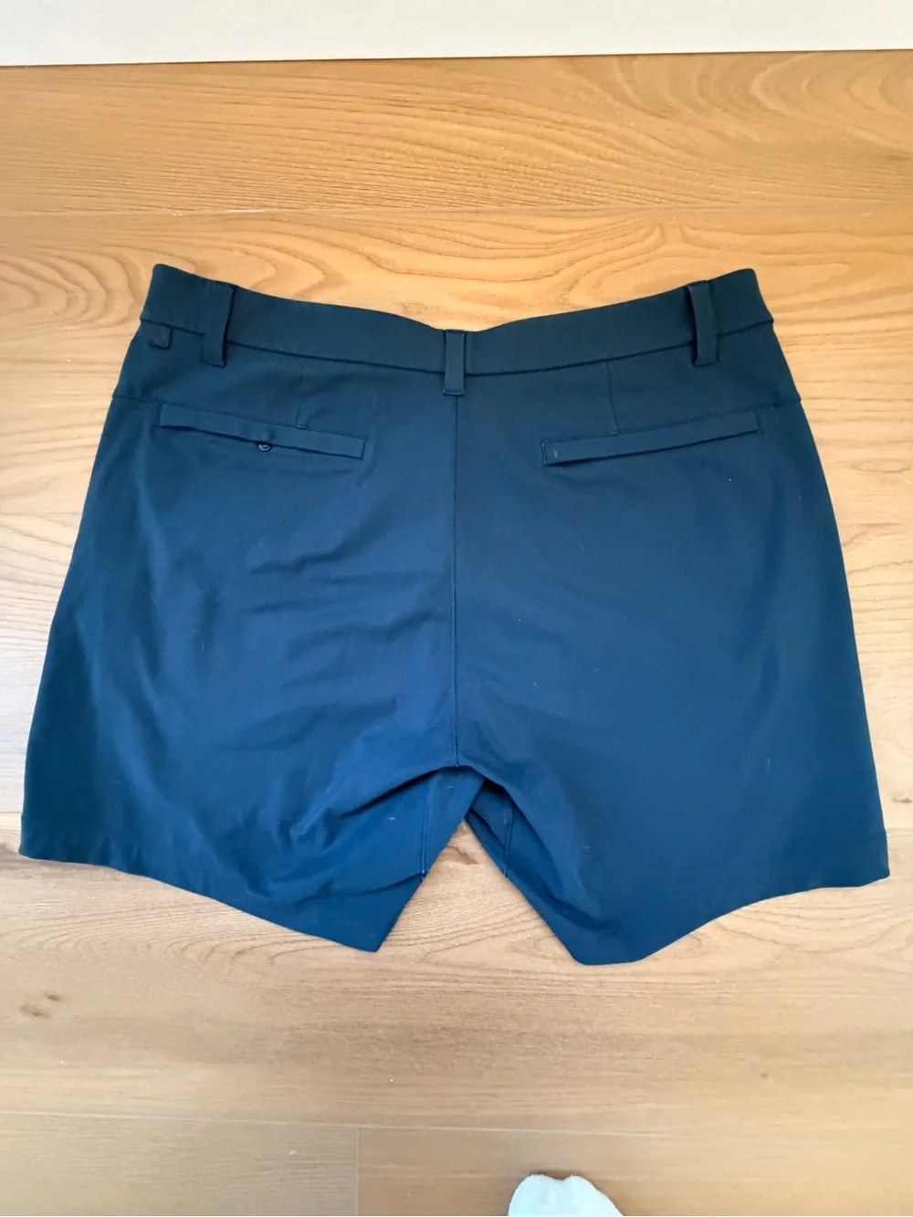 Lululemon Men’s ABC Shorts (34, 7)